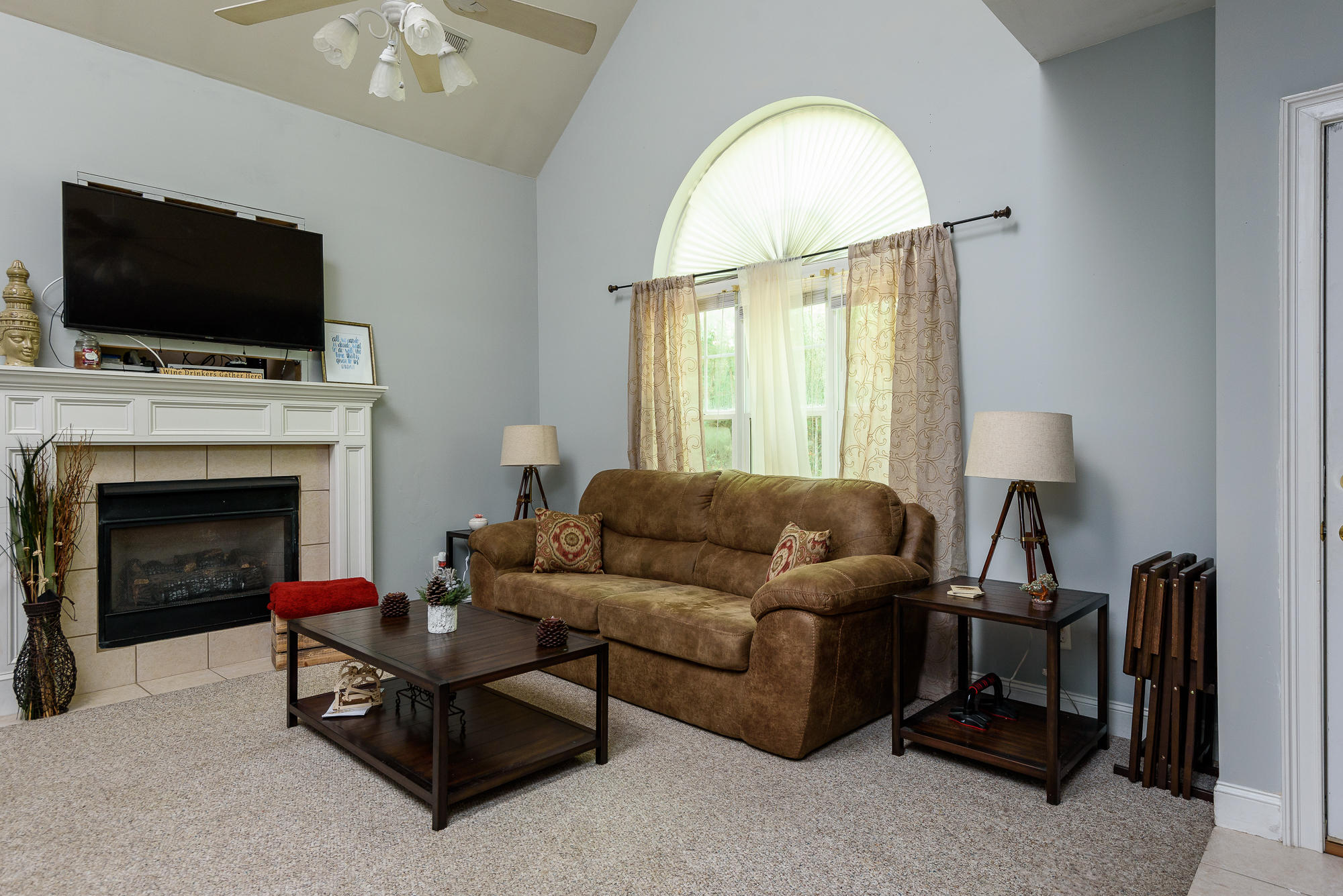 1350 Springview Drive Chattanooga, TN 37421 - Photo 3 of 27 Living Room