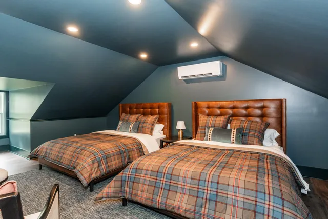 $1,270,000 | 20 Babbidge Road, Falmouth, ME 04105