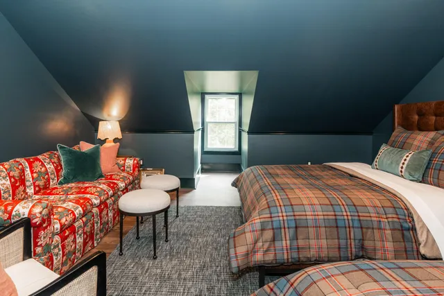 $1,270,000 | 20 Babbidge Road, Falmouth, ME 04105