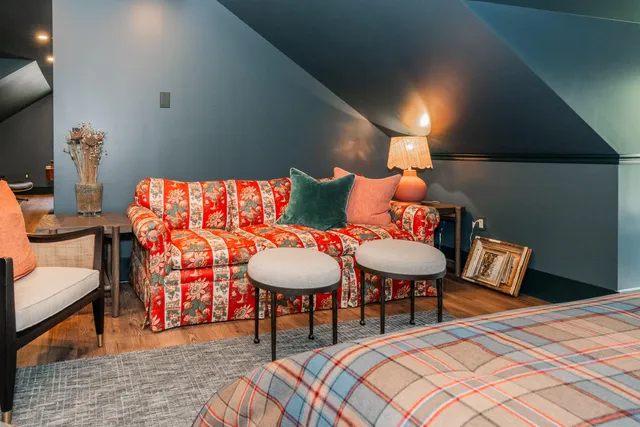 $1,270,000 | 20 Babbidge Road, Falmouth, ME 04105