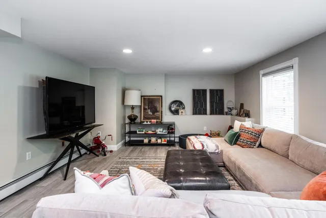 $1,270,000 | 20 Babbidge Road, Falmouth, ME 04105