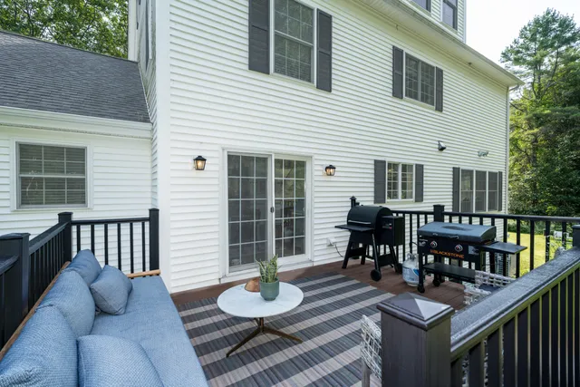 $1,270,000 | 20 Babbidge Road, Falmouth, ME 04105