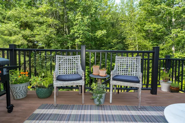 $1,270,000 | 20 Babbidge Road, Falmouth, ME 04105