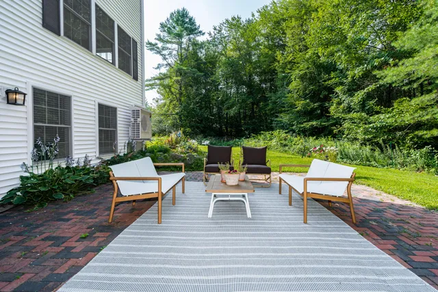 $1,270,000 | 20 Babbidge Road, Falmouth, ME 04105