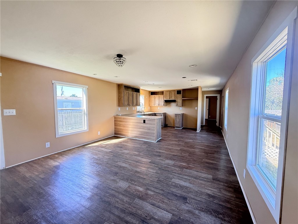 1010 Redmond Street Corpus Christi, TX 78418 - Photo 3 of 9