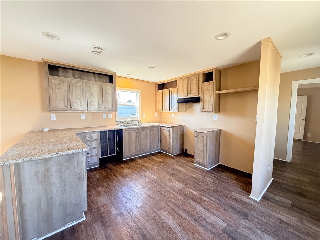 1010 Redmond Street Corpus Christi, TX 78418 - Photo 4 of 9