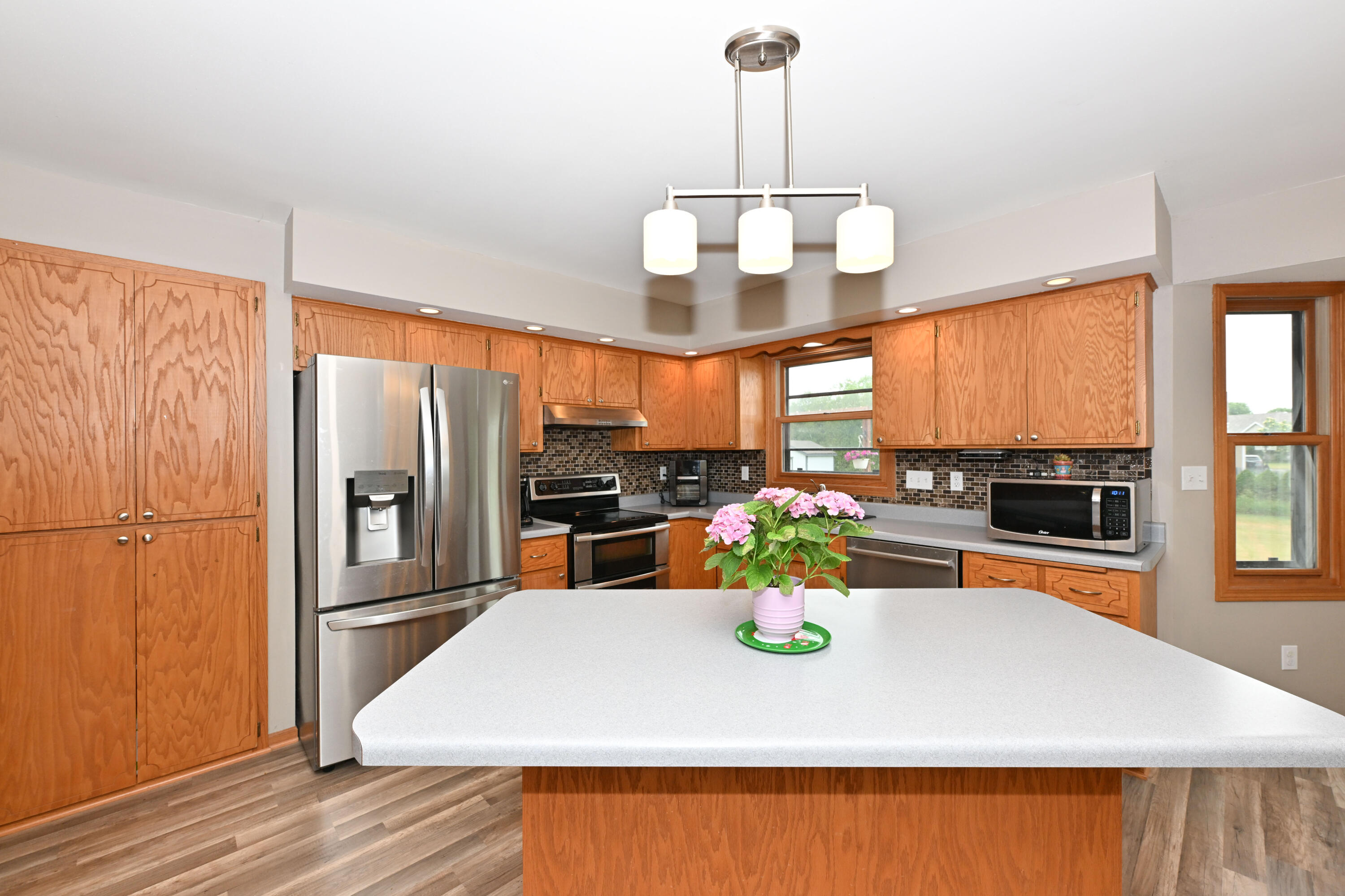 118 McKenzie Road Mukwonago, WI 53149 - Photo 9 of 36 Kitchen
