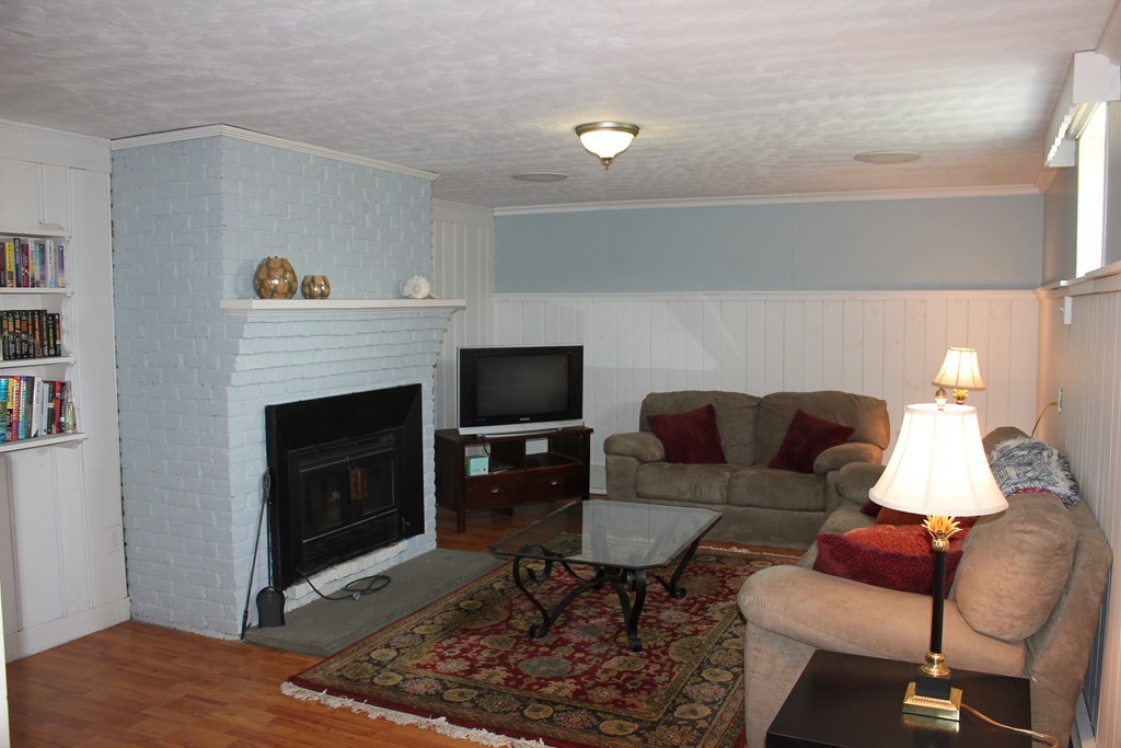 119 Berlin Road Marlborough, MA 01752 - Photo 18 of 25 Gallery Image 18