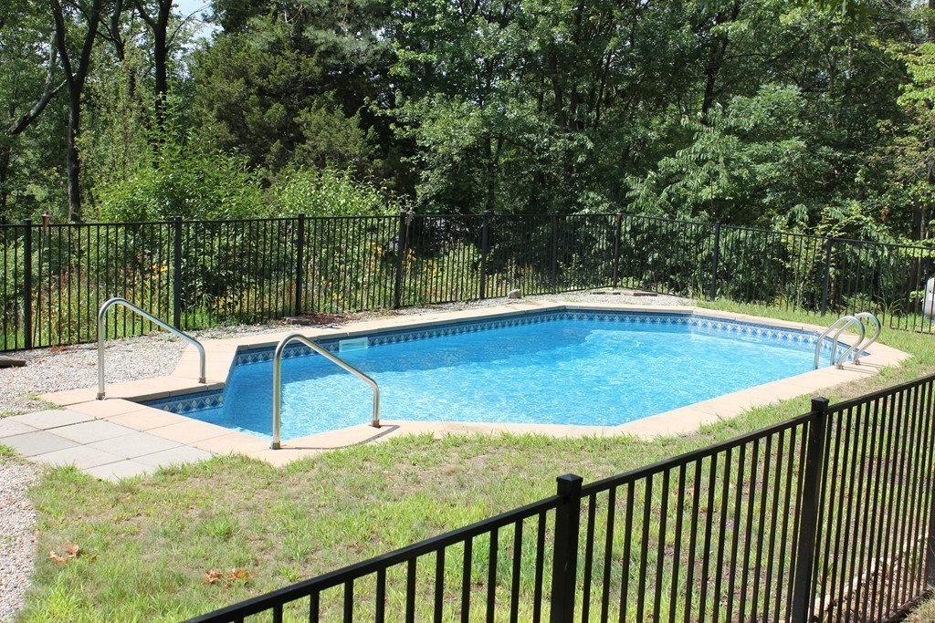 119 Berlin Road Marlborough, MA 01752 - Photo 3 of 25 Gallery Image 3