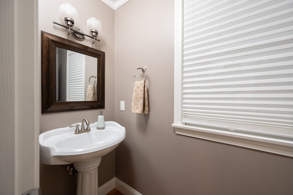 11 Daley Road Hingham, MA 02043 - Photo 16 of 42