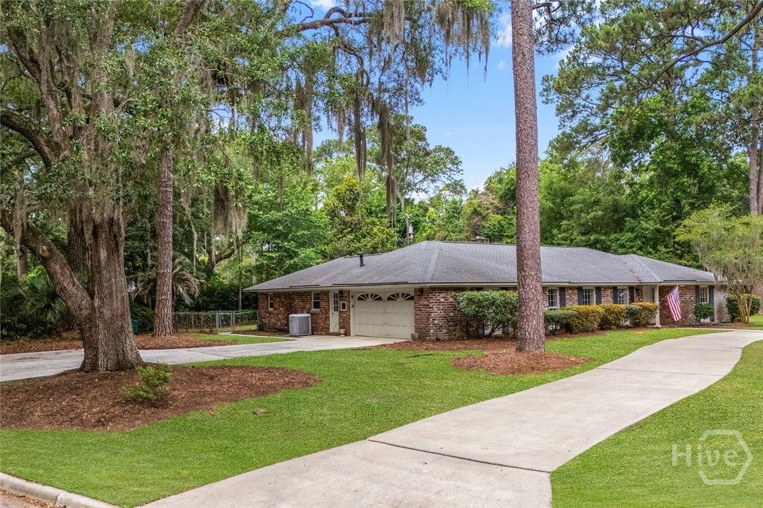 301 Wellington Road Savannah, GA 31410 - Photo 3 of 50