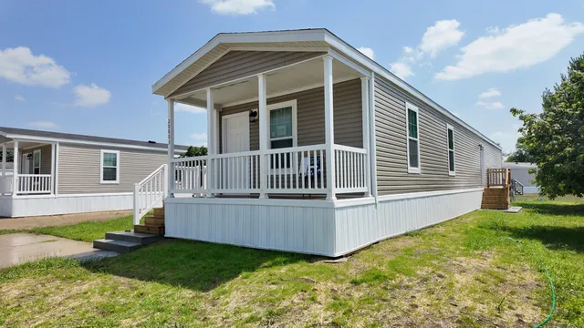 $74,999 | 20803 Grandville Road, Unit 213, Big Rapids, MI 49307