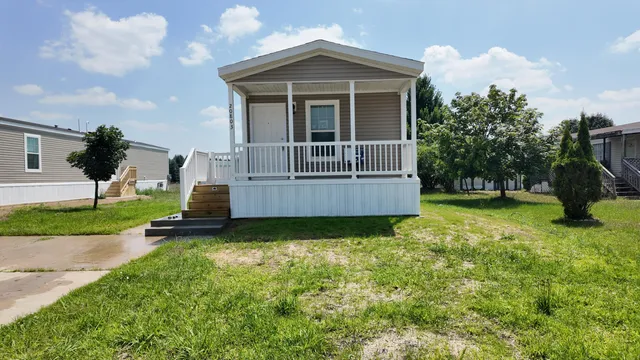 $74,999 | 20803 Grandville Road, Unit 213, Big Rapids, MI 49307