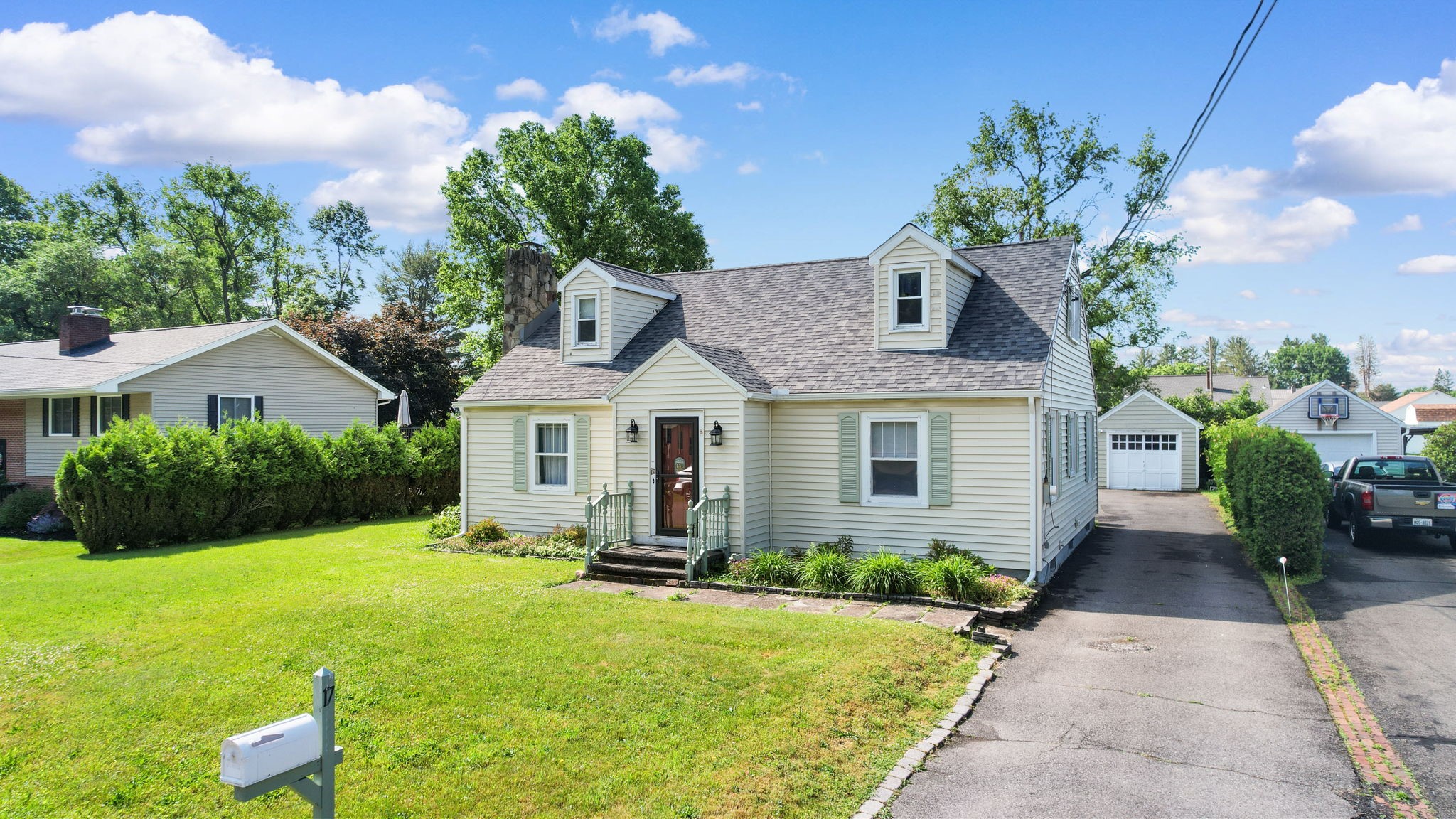 17 Wallace Road Binghamton, NY 13905 - Photo 2 of 23