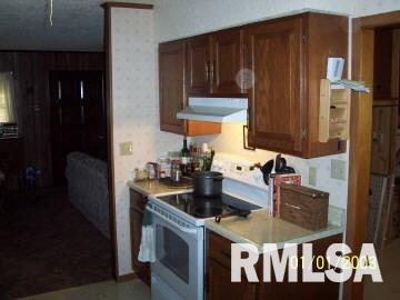 300 East Burley Valier, IL 62891 - Photo 5 of 6 Gallery Image 5
