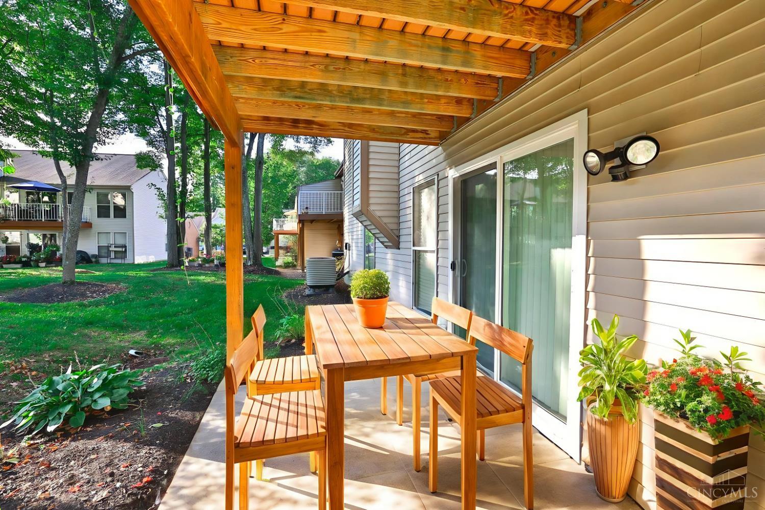 3986 Maplefield Court, Unit A Cincinnati, OH 45255 - Photo 23 of 41 Gallery Image 23