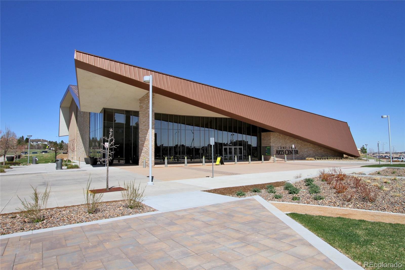 9228 Ridgegate Parkway Lone Tree, CO 80124 - Photo 26 of 32 a view of a building with street