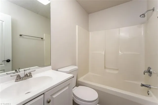 $2,085 | 142 Tumbleweed Drive, Winston-Salem, NC 27127