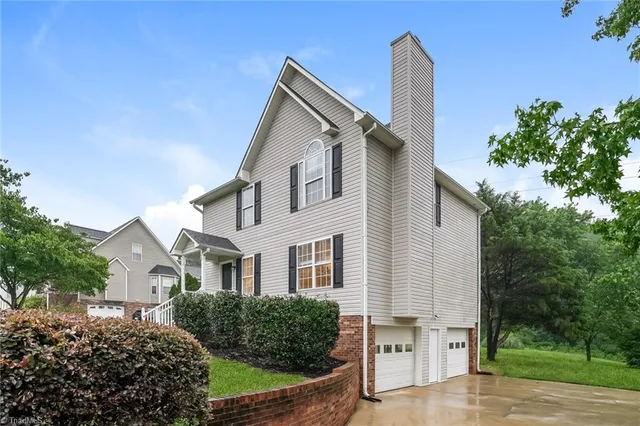 $2,085 | 142 Tumbleweed Drive, Winston-Salem, NC 27127