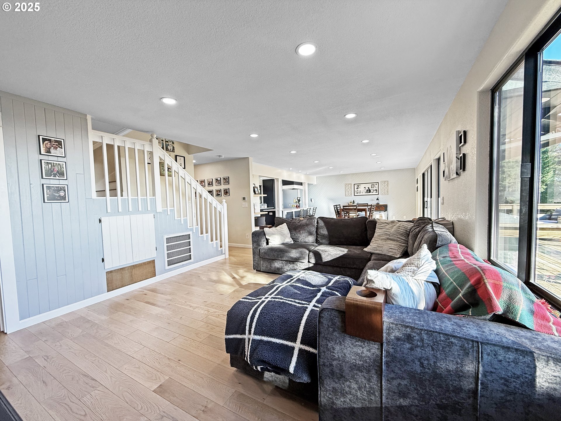 18950 Timeus Ranch Road Brookings, OR 97415 - Photo 16 of 47 a living room with furniture and a window