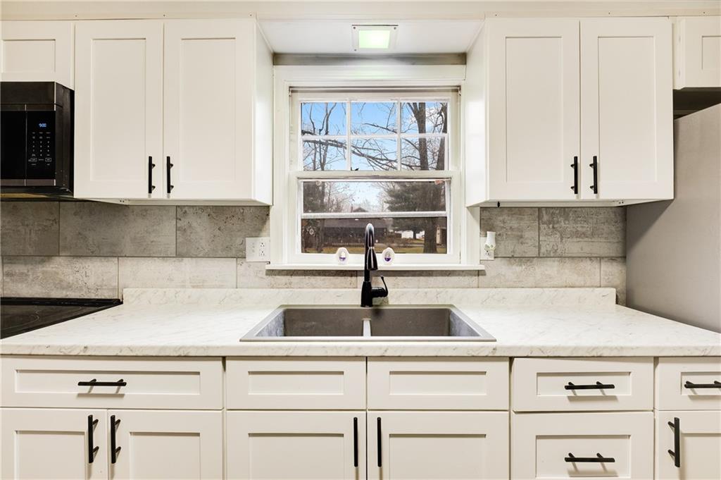 5782 North Edinburg Road Edinburg, PA 16116 - Photo 24 of 40