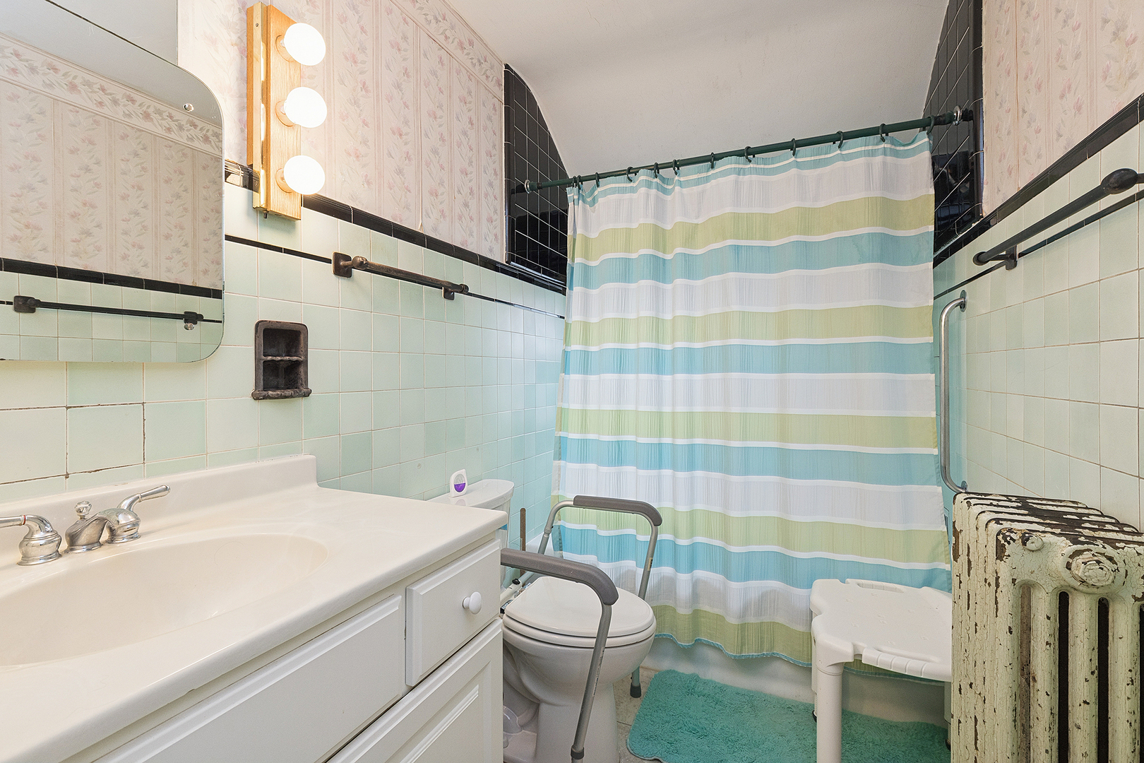 17930 Homewood Avenue Homewood, IL 60430 - Photo 18 of 30 a bathroom with a sink toilet and shower