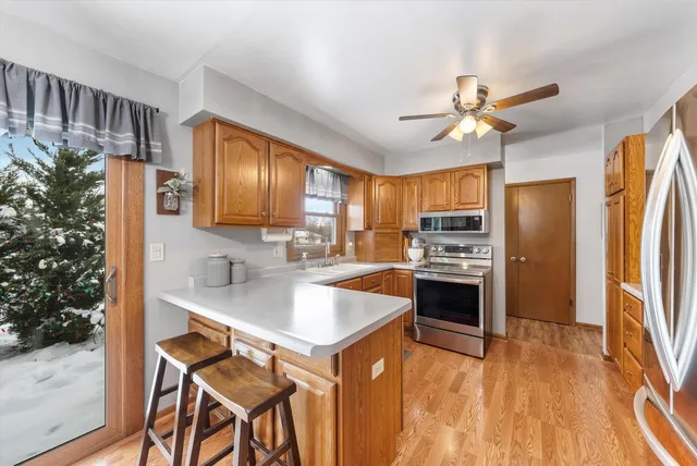 $329,900 | 500 West Deer Pass Road, Saukville, WI 53080