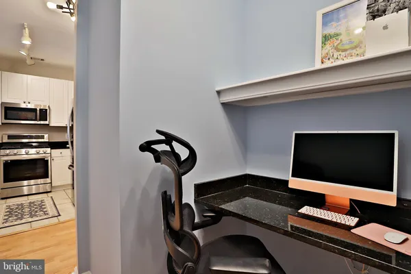 $319,900 | 2765 Centerboro Drive, Unit 352, Vienna, VA 22181