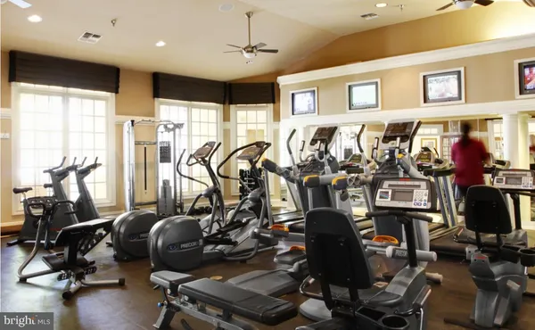 $319,900 | 2765 Centerboro Drive, Unit 352, Vienna, VA 22181