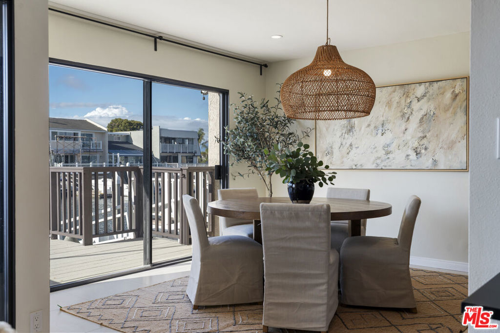 4555 Falkirk Oxnard, CA 93035 - Photo 11 of 46