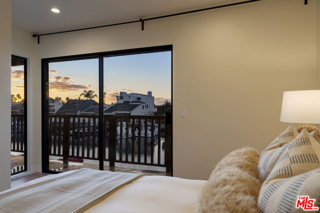 4555 Falkirk Oxnard, CA 93035 - Photo 24 of 46