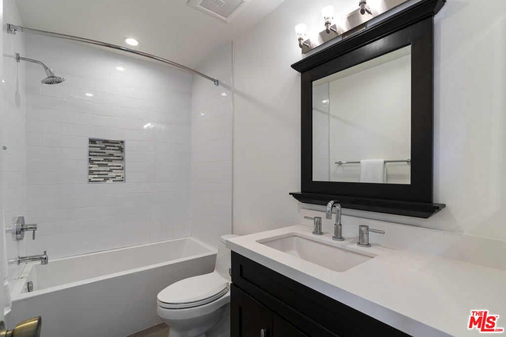 4555 Falkirk Oxnard, CA 93035 - Photo 28 of 46