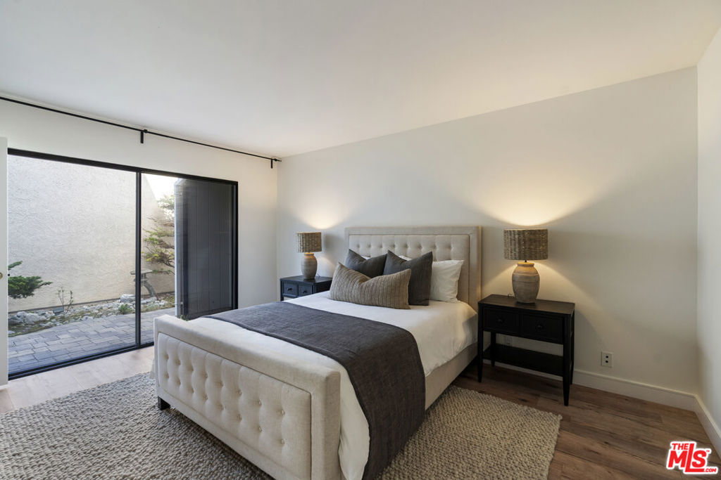 4555 Falkirk Oxnard, CA 93035 - Photo 29 of 46