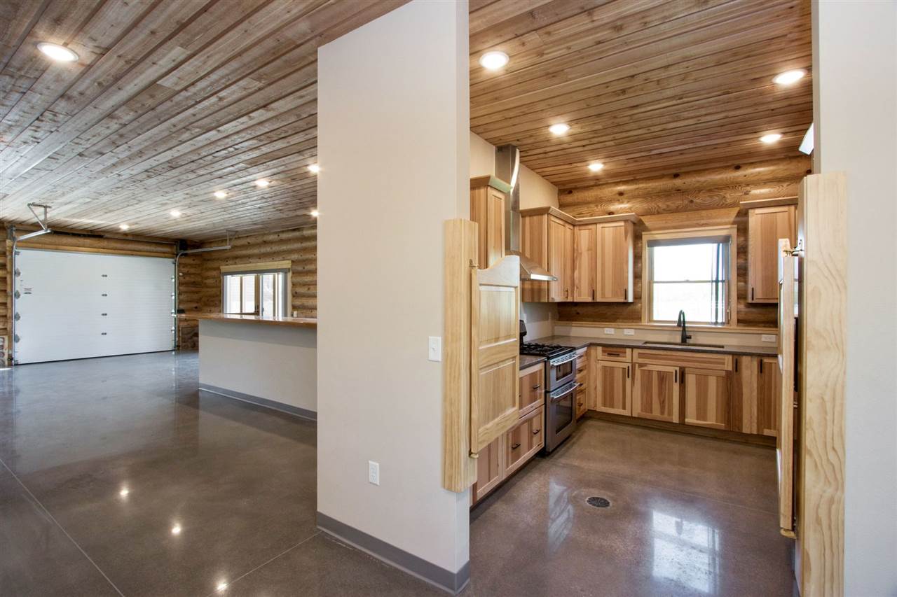 3995 Crestview Road Northeast Solon, IA 52333 - Photo 35 of 48 Gallery Image 35