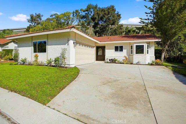 $899,000 | 1069 Belleza Street, Camarillo, CA 93012