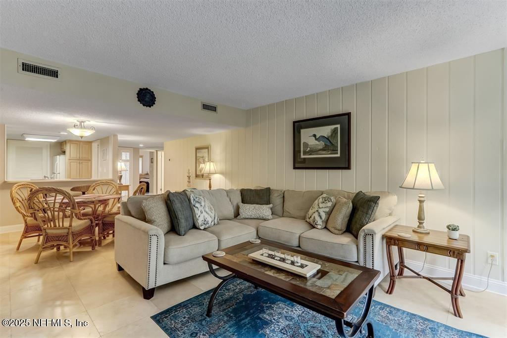 2122 Beachwood Road, Unit 2122 Fernandina Beach, FL 32034 - Photo 15 of 41 a living room with furniture and a rug