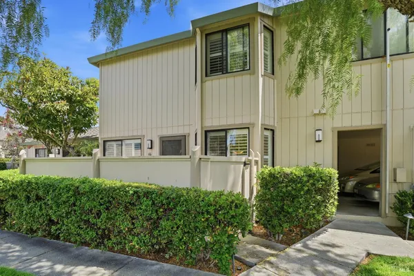 $489,900 | 46 Wharf Circle, San Rafael, CA 94903