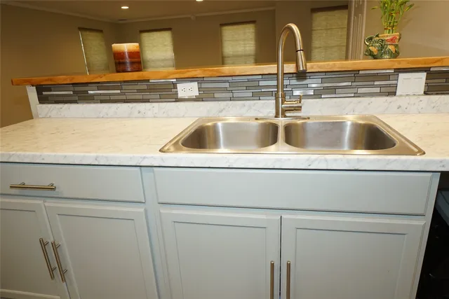 a close view of sink and tap