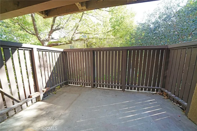 $2,750 | 18350 Hatteras Street, Tarzana, CA 91356