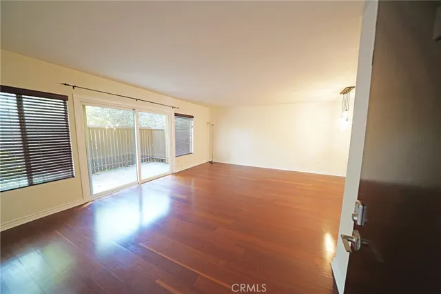 $2,750 | 18350 Hatteras Street, Tarzana, CA 91356