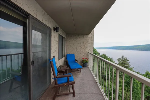$379,900 | 135 Cliffside Drive, South Bristol, NY 14424