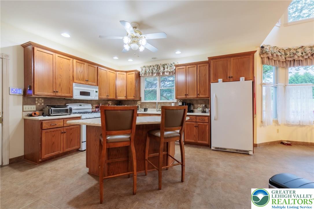 519 Rose Inn Avenue Nazareth, PA 18064 - Photo 17 of 53