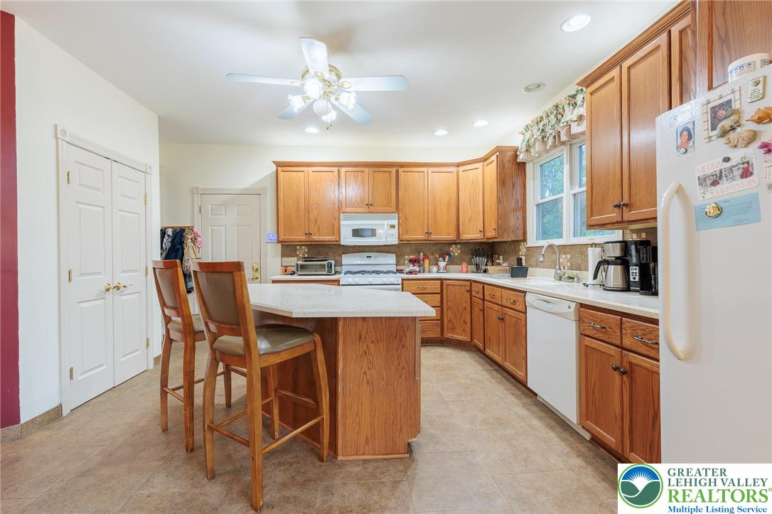 519 Rose Inn Avenue Nazareth, PA 18064 - Photo 18 of 53