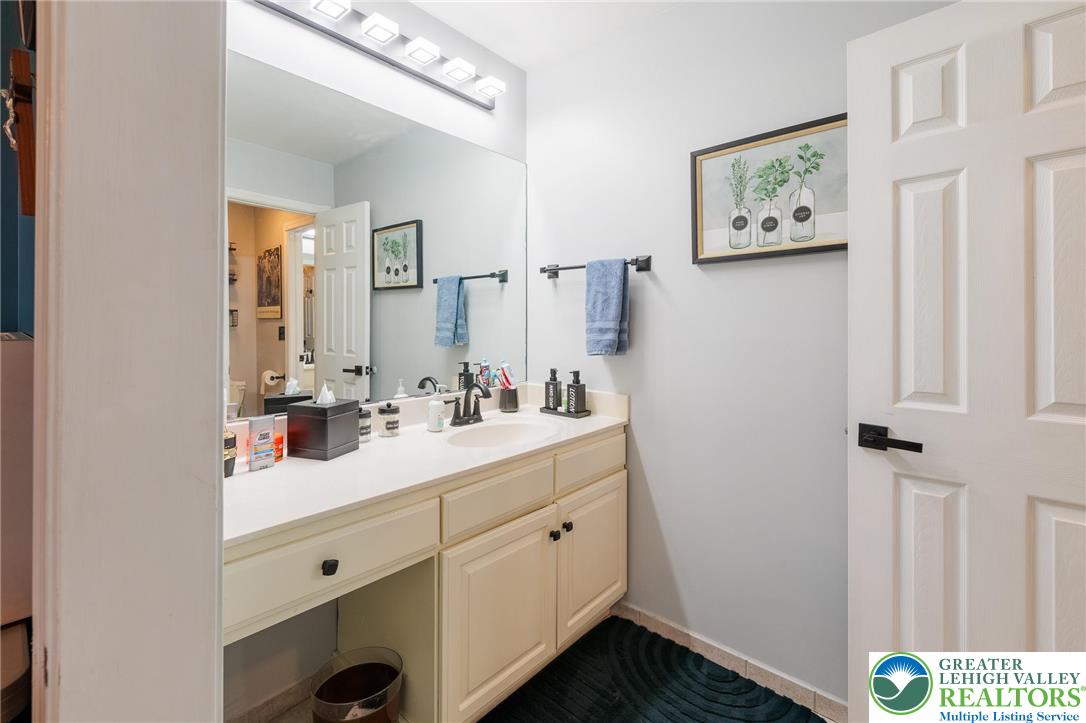 519 Rose Inn Avenue Nazareth, PA 18064 - Photo 33 of 53 2nd floor Jack & Jill full bathroom.
