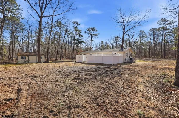a view of a pathway of a house