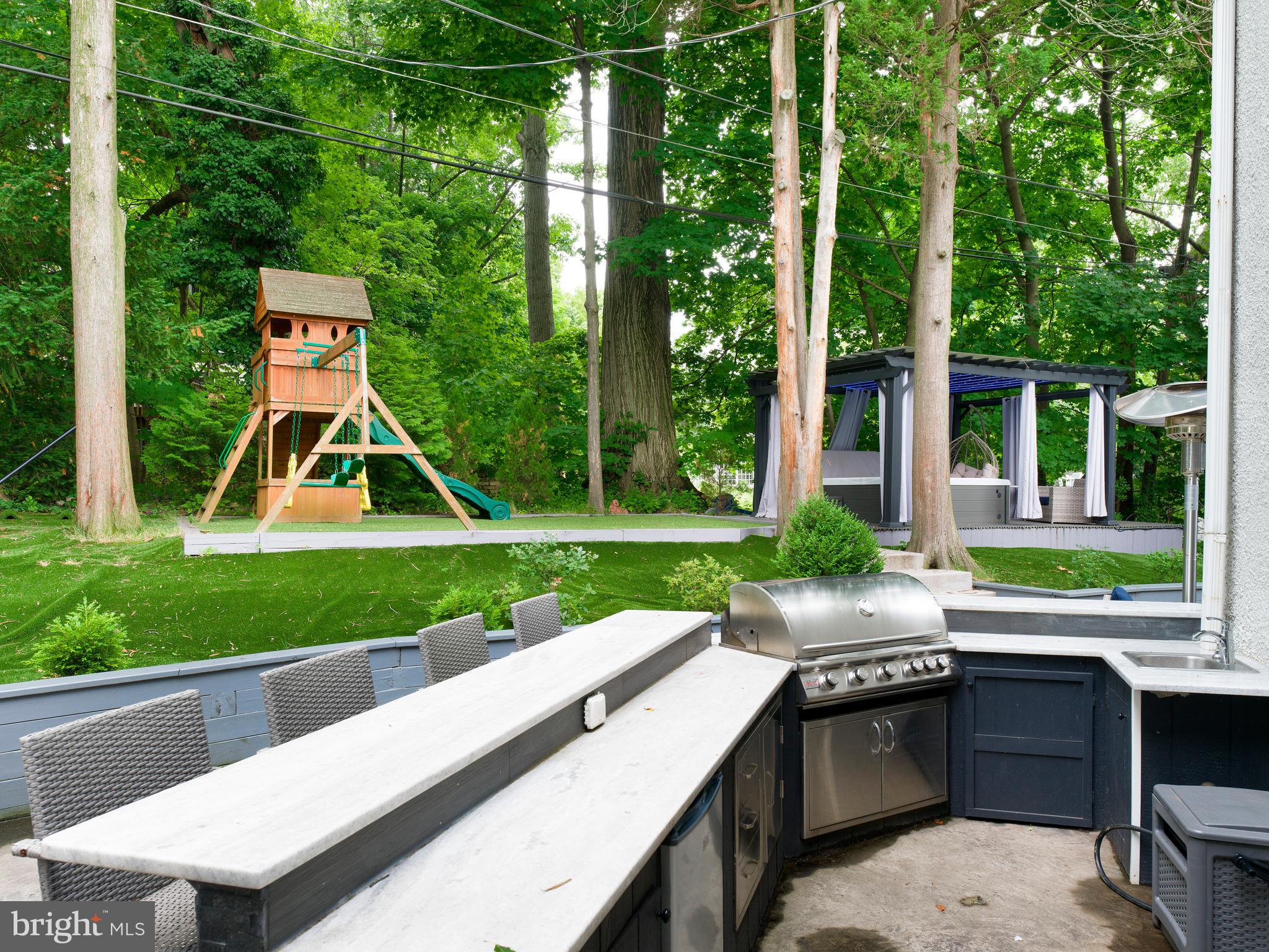 31 Snowden Road Bala Cynwyd, PA 19004 - Photo 30 of 36 Outdoor Kitchen