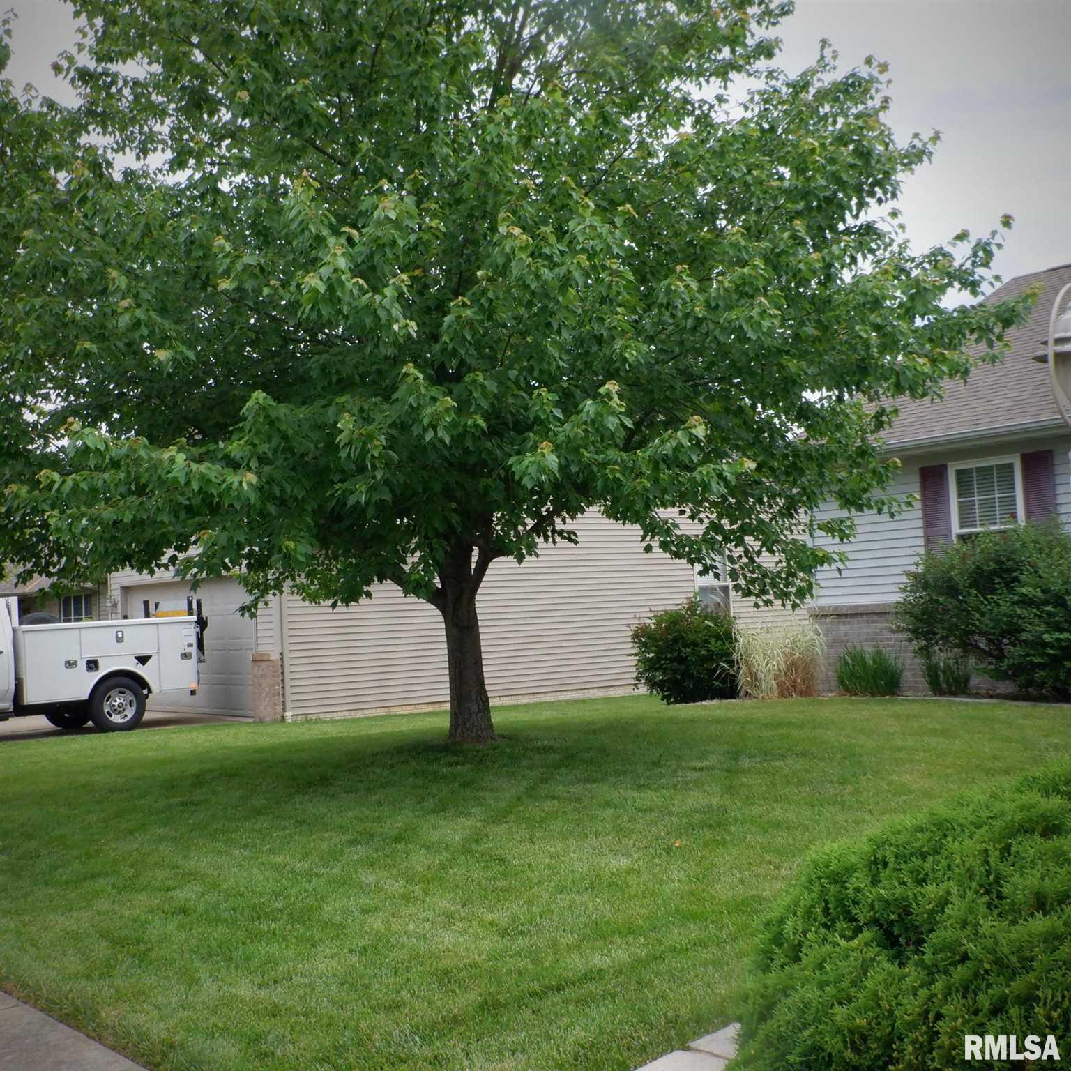 6008 Charleston Road Peoria, IL 61607 - Photo 3 of 47 Gallery Image 3