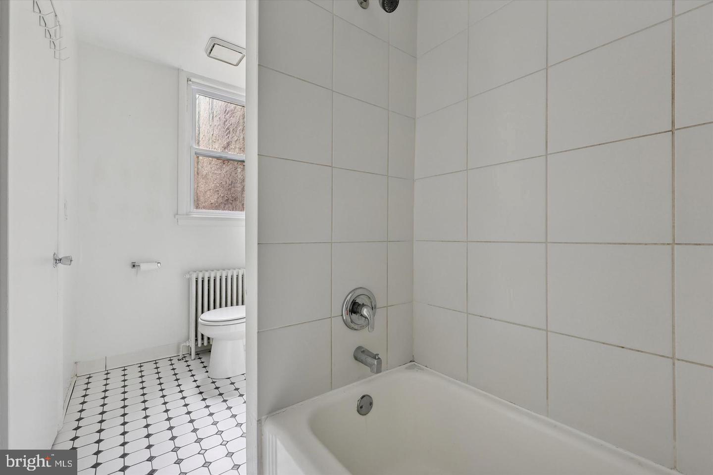 4355 Main Street, Unit 2 Philadelphia, PA 19127 - Photo 10 of 18 Bath