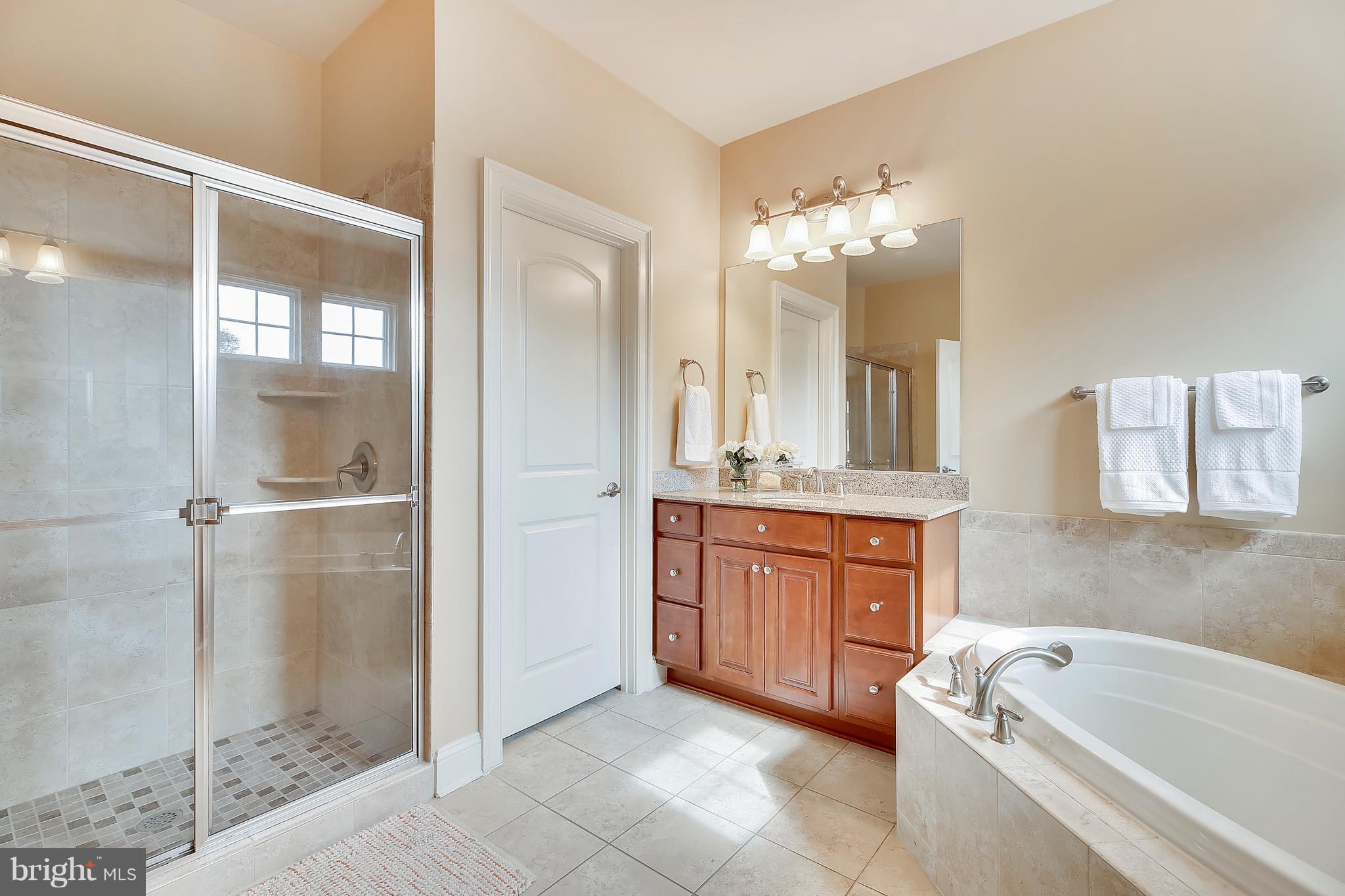 105 Sheppard Road Severna Park, MD 21146 - Photo 18 of 30 Huge master bath w/2 vanities, soaking tub, shower