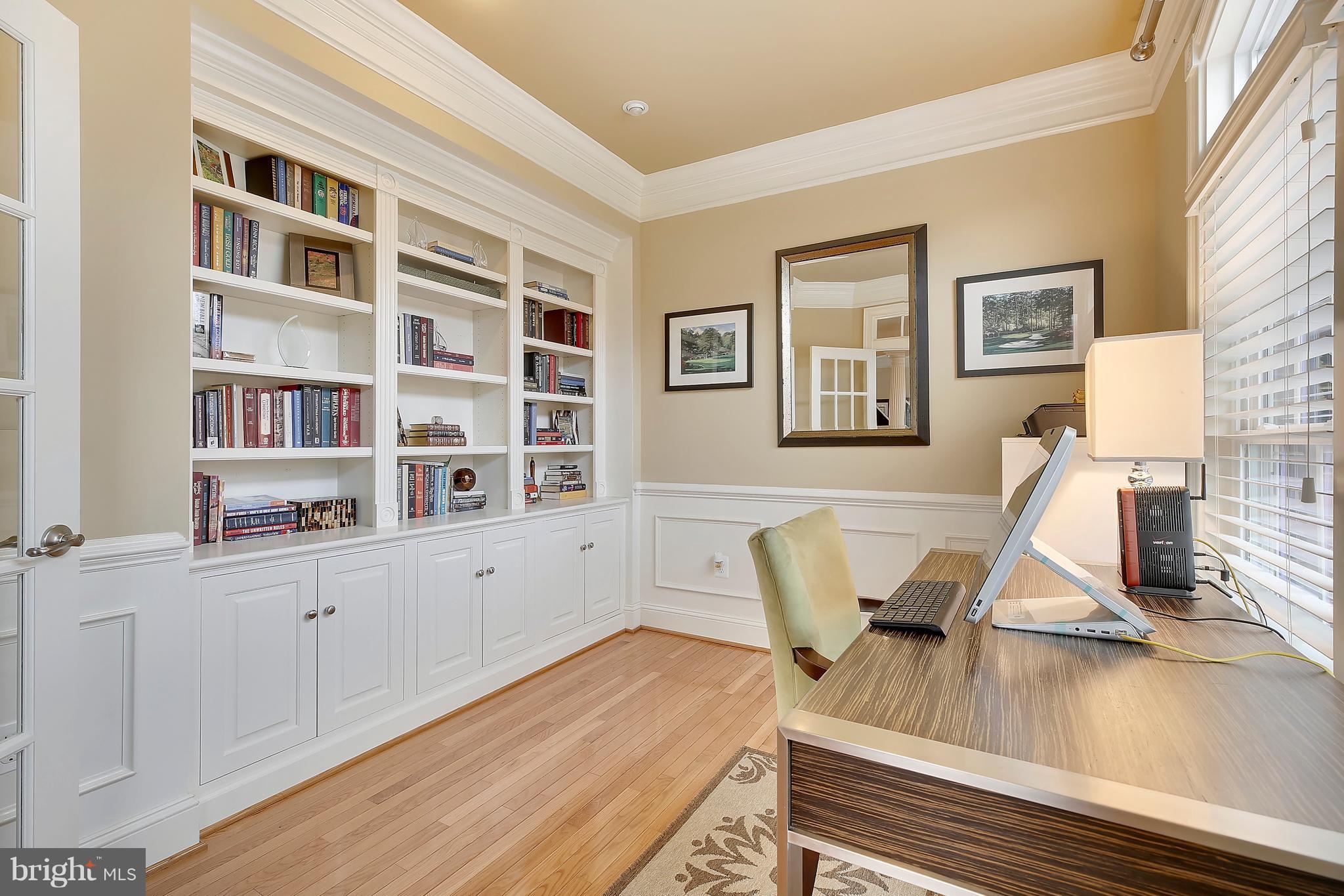 105 Sheppard Road Severna Park, MD 21146 - Photo 3 of 30 Library office space w/ custom built-in bookcase
